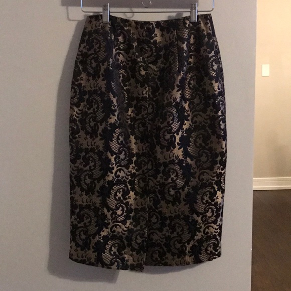 Worthington Midi Skirt. Size:4 - Picture 2 of 8